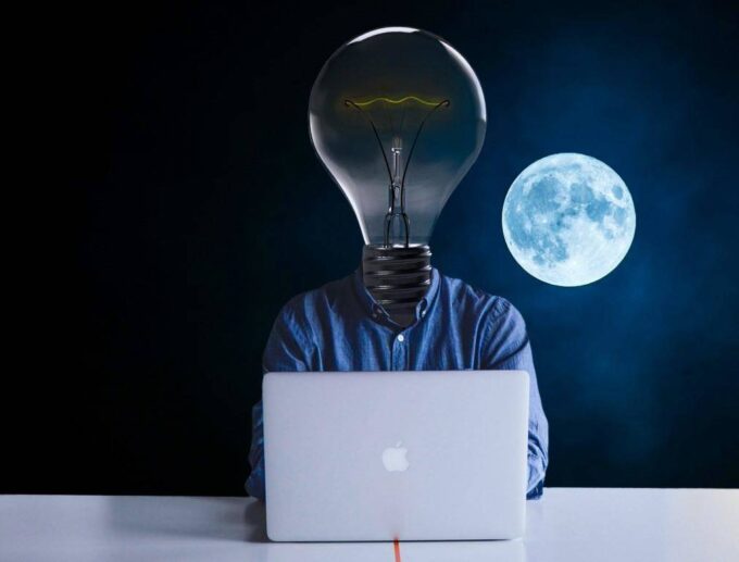 Anwendungen auf Basis von Künstlicher Intelligenz gewinnen im Verbraucheralltag mehr und mehr an Bedeutung.