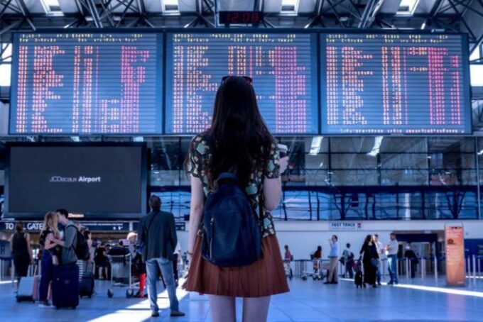 Acht von zehn wünschen sich smarte Shoppingangebote im Flugzeug