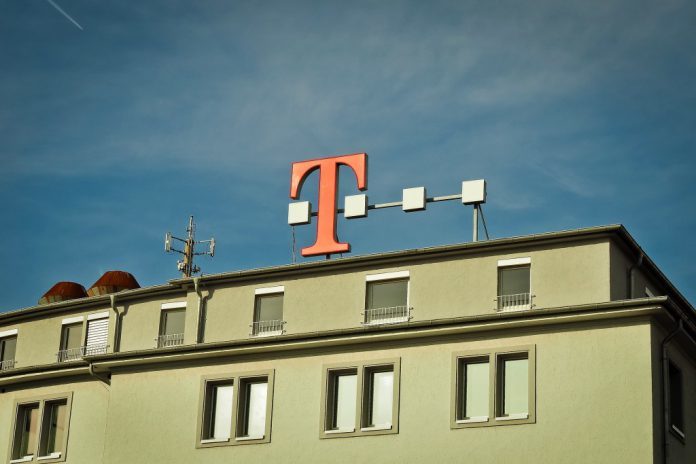 Telekom nimmt über 400 neue Mobilfunkstandorte in Betrieb