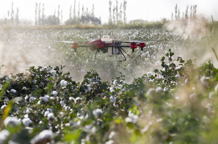 Bitkom: Fast jeder zehnte Bauer setzt auf Drohnen